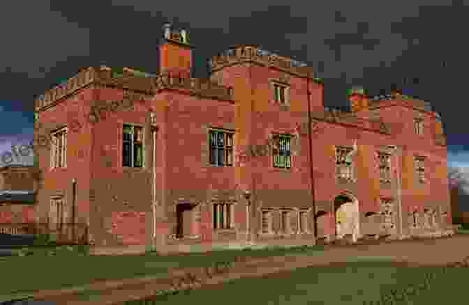 Holme Pierrepont Hall Folly With Gothic And Classical Elements Follies Of Nottinghamshire (Follies Of England 28)