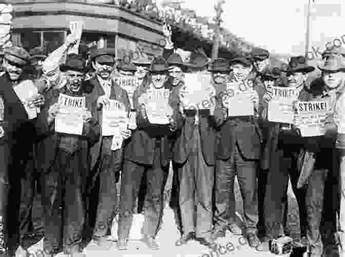 Industrial Workers Protesting In Chicago During The 1919 Steel Strike Making A New Deal: Industrial Workers In Chicago 1919 1939 (Canto Classics)